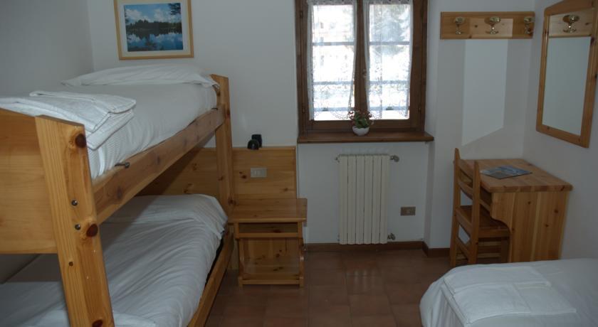 Casa Vacanze Ca' De Val Campodolcino Rum bild