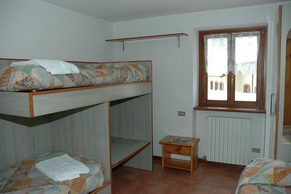 Casa Vacanze Ca' De Val Campodolcino Rum bild