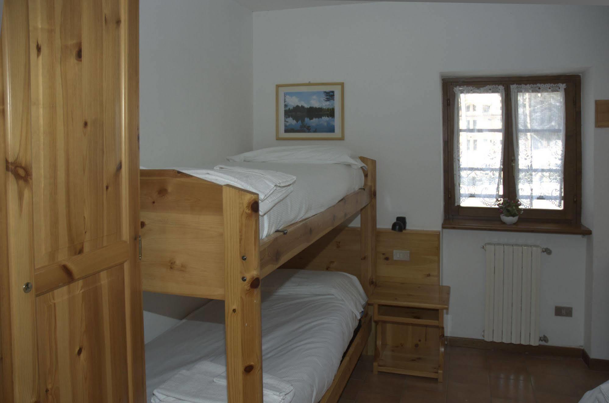 Casa Vacanze Ca' De Val Campodolcino Exteriör bild