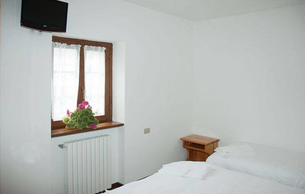 Casa Vacanze Ca' De Val Campodolcino Exteriör bild